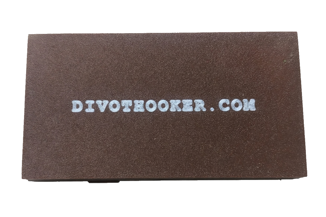 Closed DivotHooker fly box with DivotHooker.com branding